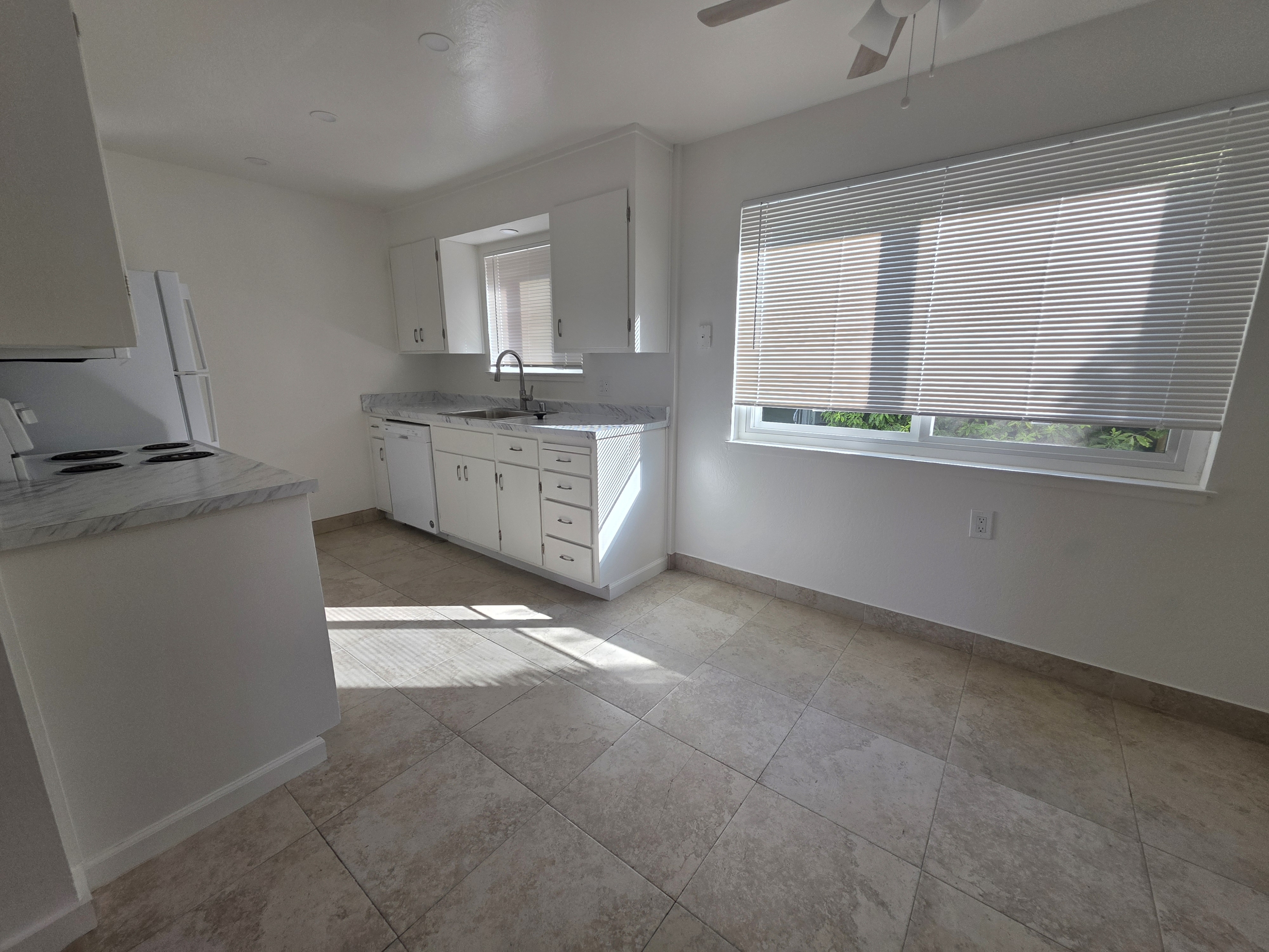 2301 Carlmont Drive - 4