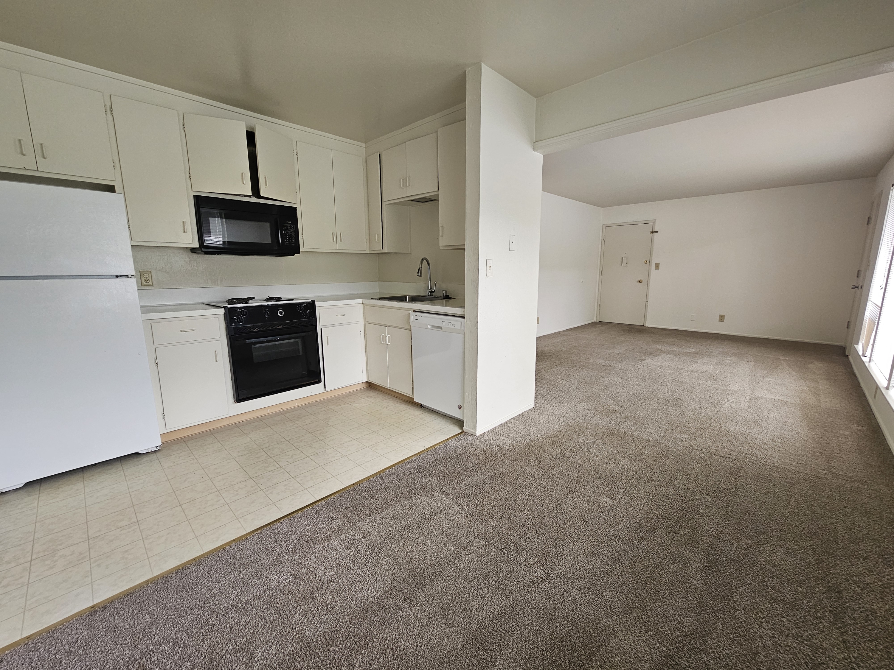 2301 Carlmont Drive - 21